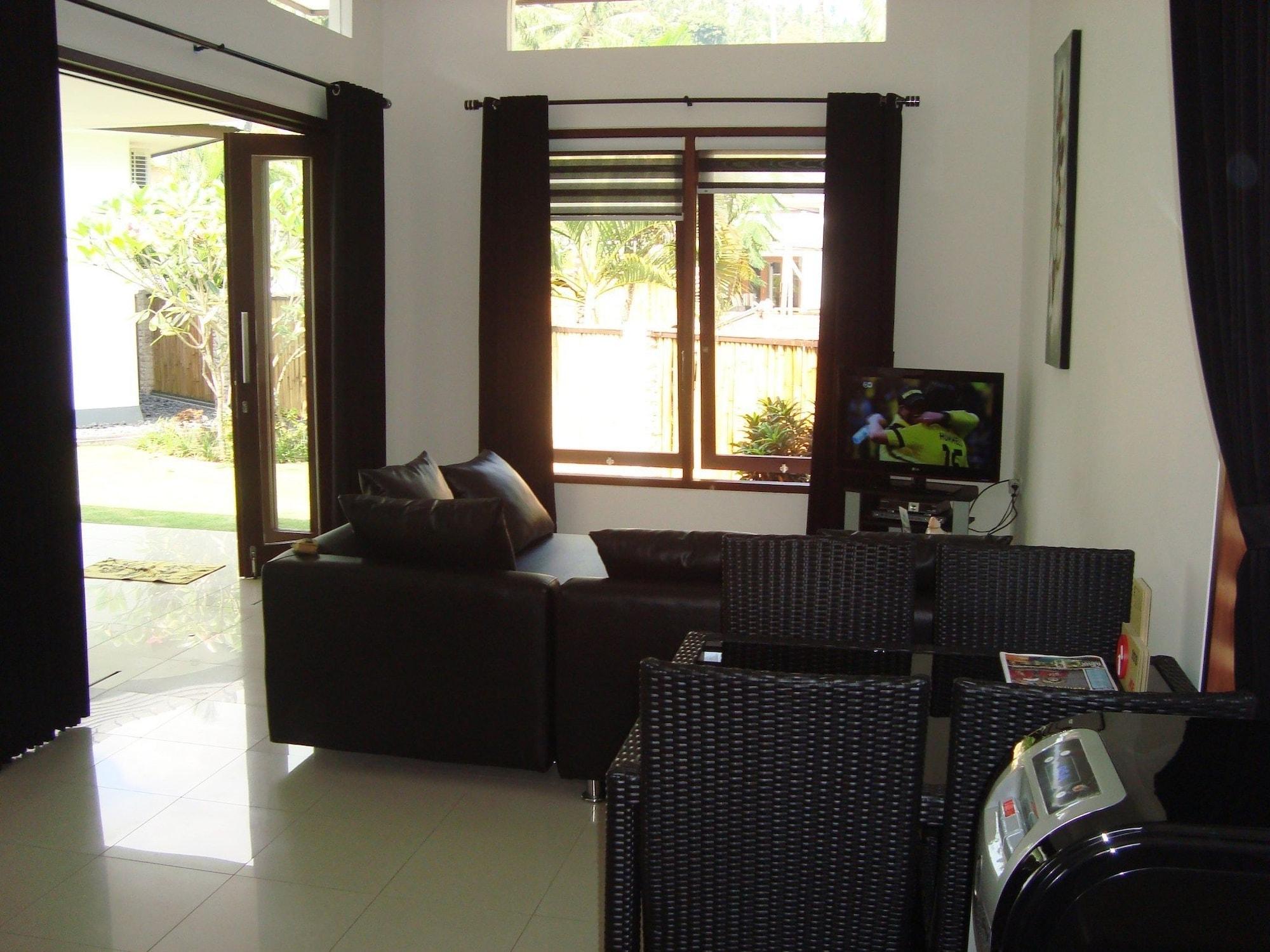 Dream Estate Resort Senggigi Exterior foto