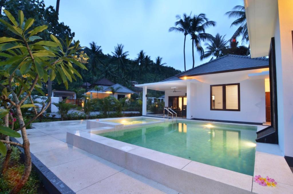 Dream Estate Resort Senggigi Quarto foto