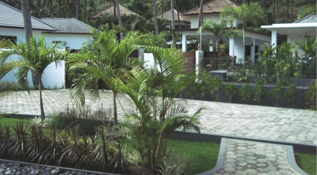 Dream Estate Resort Senggigi Quarto foto